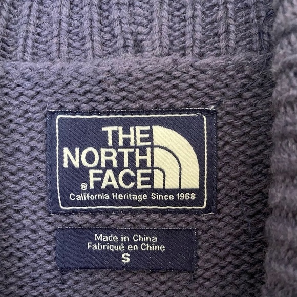 NORTH FACE Jacquardigan Sweater Knit Aztec Print Cardigan Size S - Picture 14 of 16